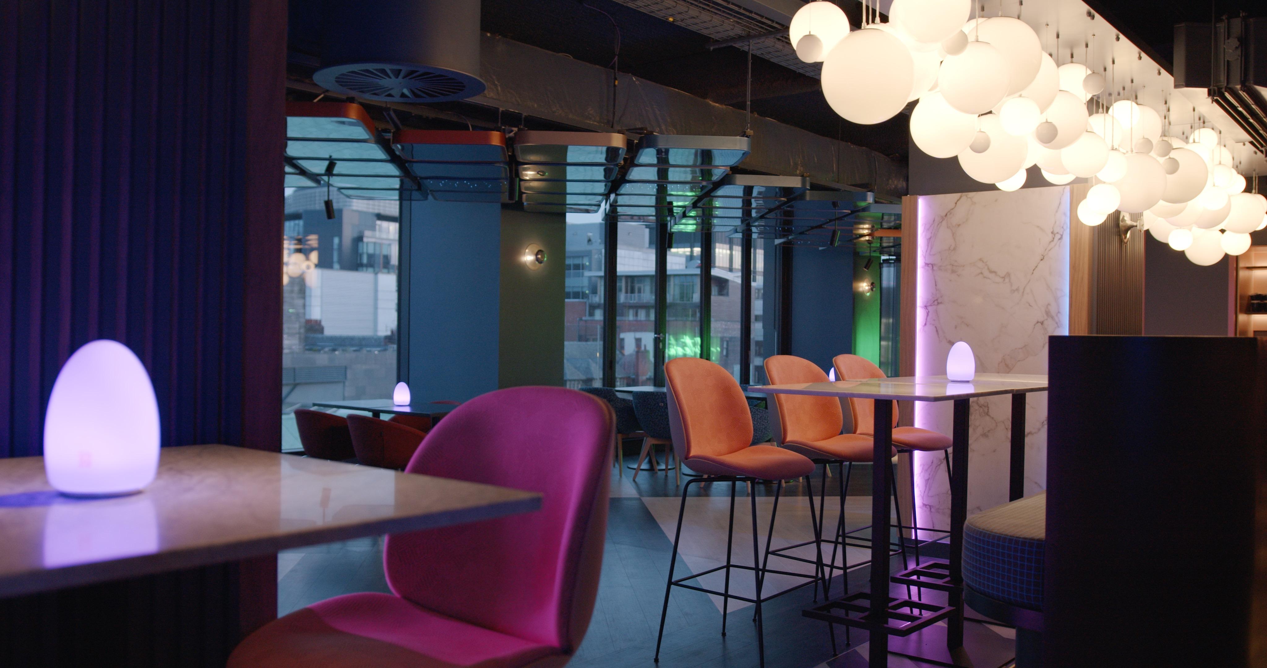 Yotel Глазго Екстер'єр фото Interior of the bar